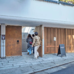 奨忠ラウンジR店「会長宅スタバ」（撮影＝筆者）
